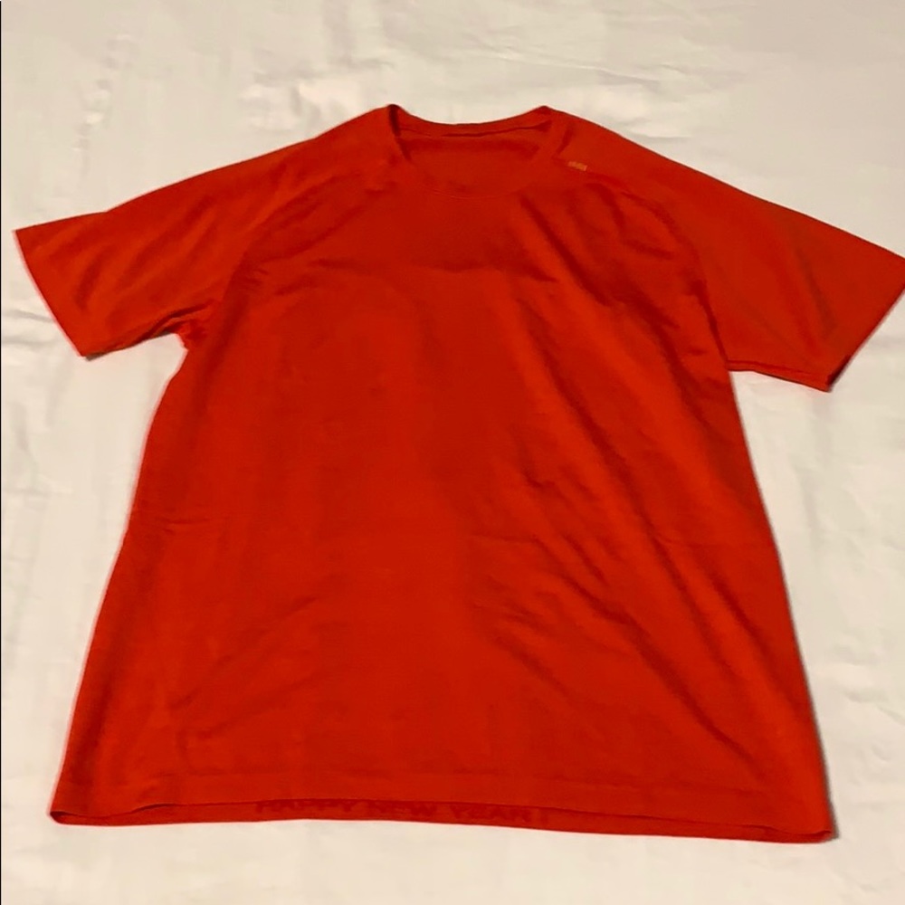 Lululemon men’s large lunar new year shirt large